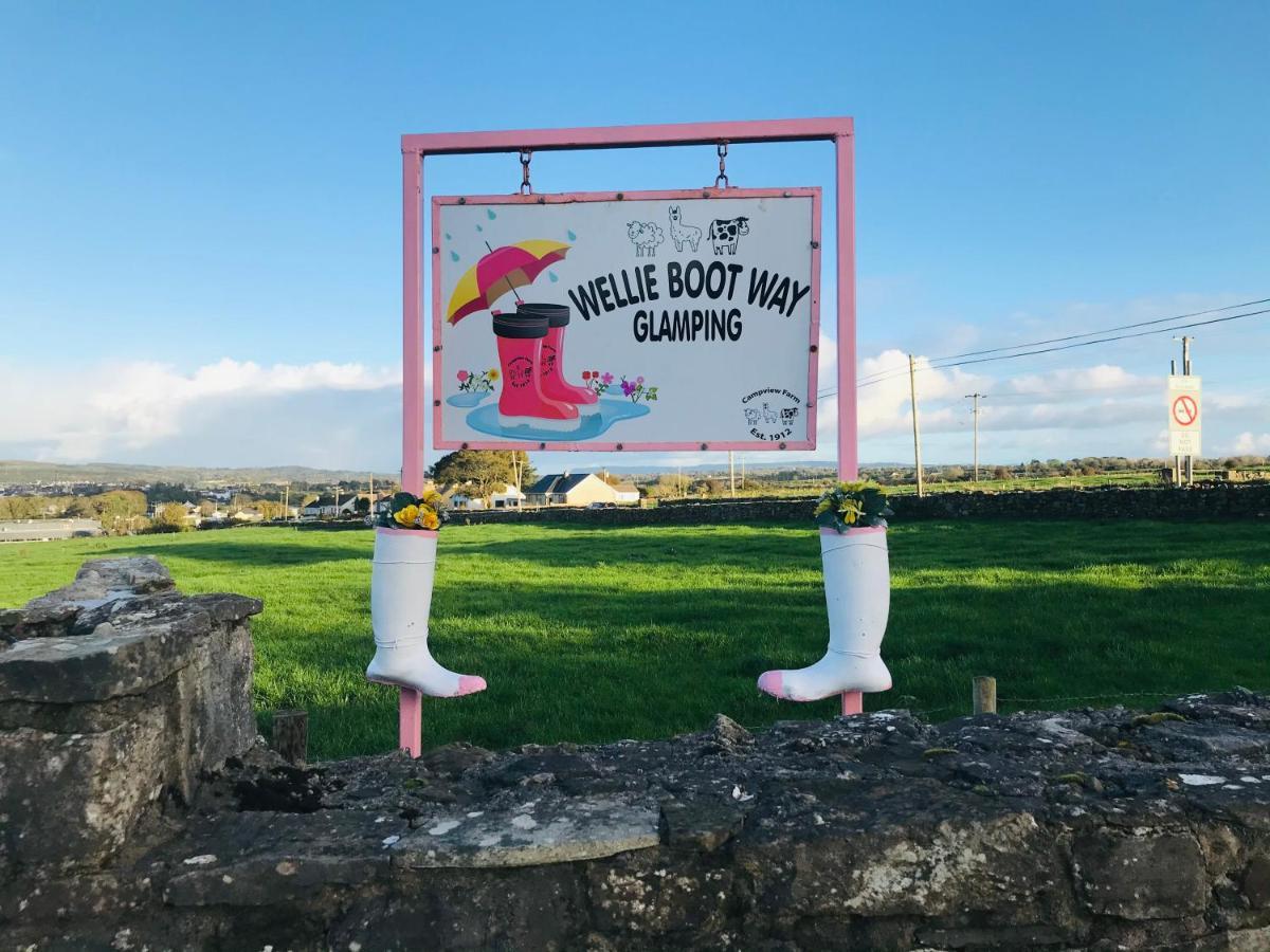 The Beautiful Lazy Llama Shepherd Hut Farm Stay Ballyshannon Bagian luar foto